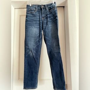 American Eagle Hi-Rise Tom Girl Jeans